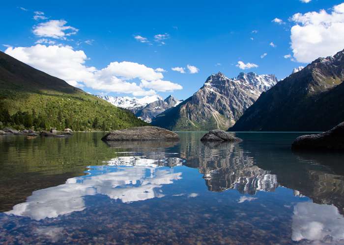 成都旅游租车，没驾照？别慌！这份另类出行攻略让你照样玩转天府-第1张图片-成都租车公司